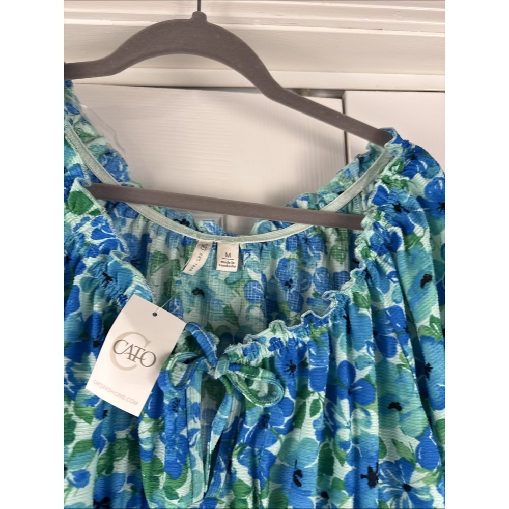 Cato Top Medium Rounded Tie Neck Bright Blue And Green Flowers NWT - Picture 4 of 9